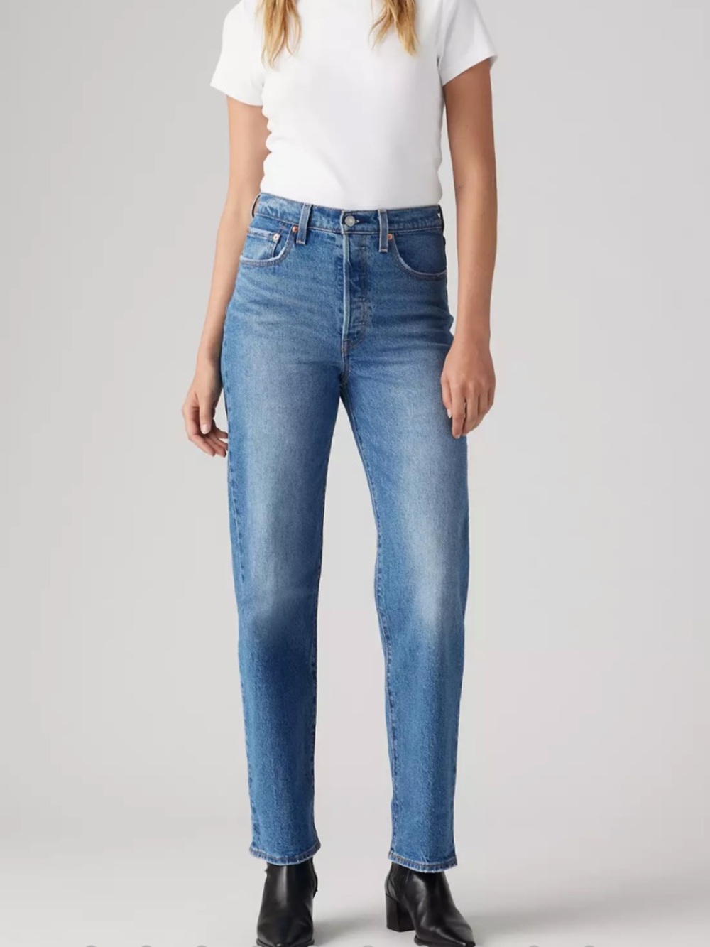Levi’s Ribcage Straight Ankle Classic High-Rise button fly Jeans Light Blue 26